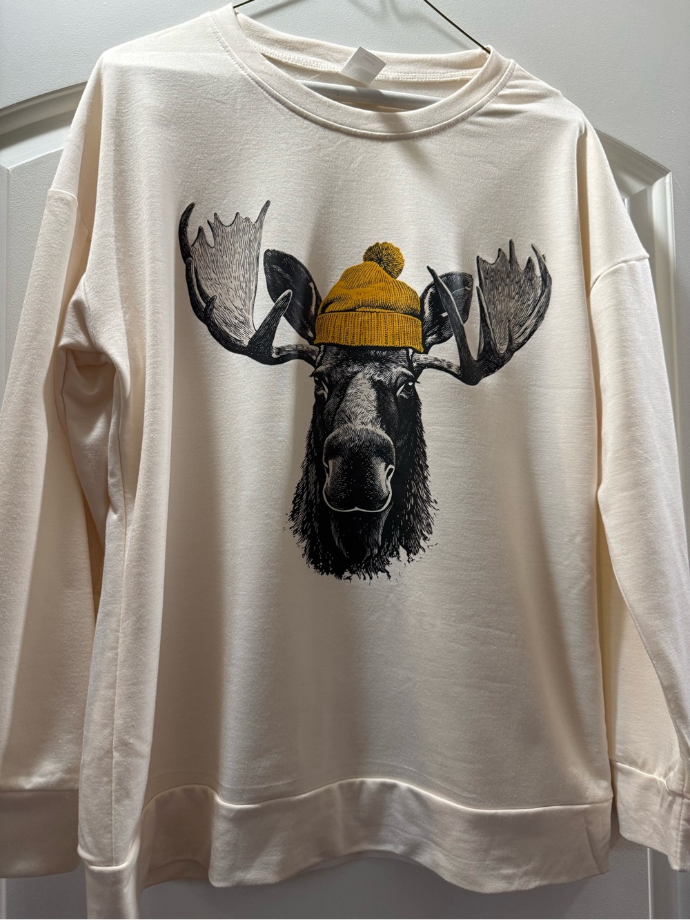 SHEIN Cream Graphic Moose Sweatshirt with Mustard Beanie